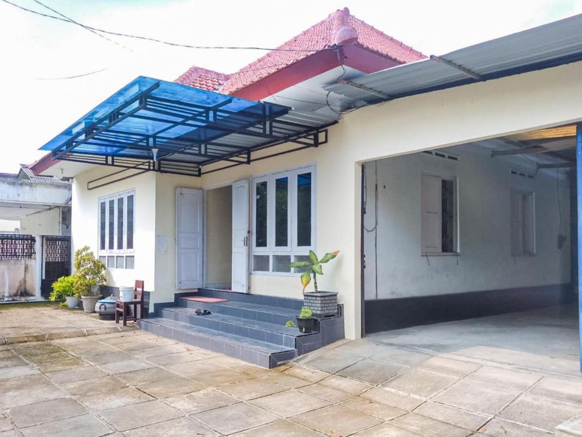 فندق Reddoorz Syariah At Griya Soeratin باكيتان المظهر الخارجي الصورة